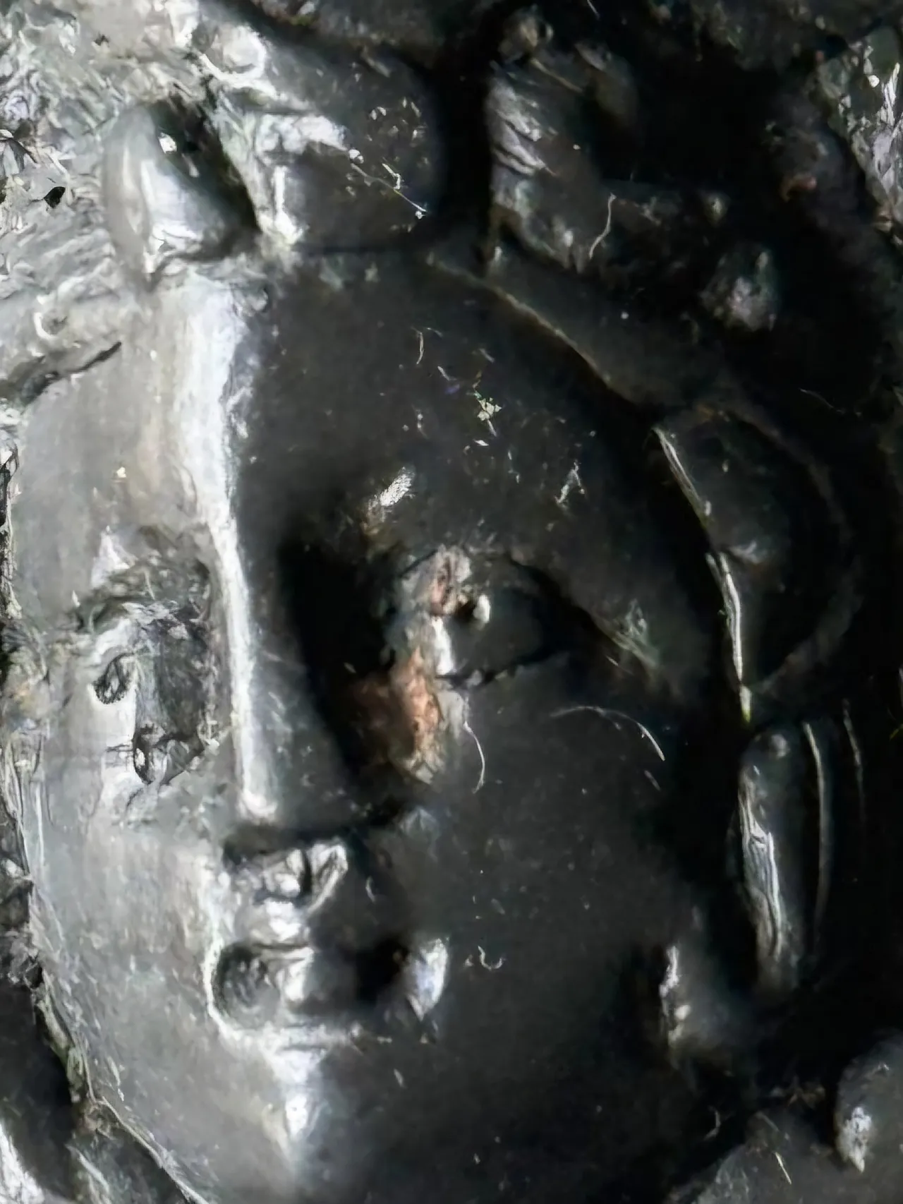 Antico pendente Medusa in argento romano Gorgoneion autentico 8