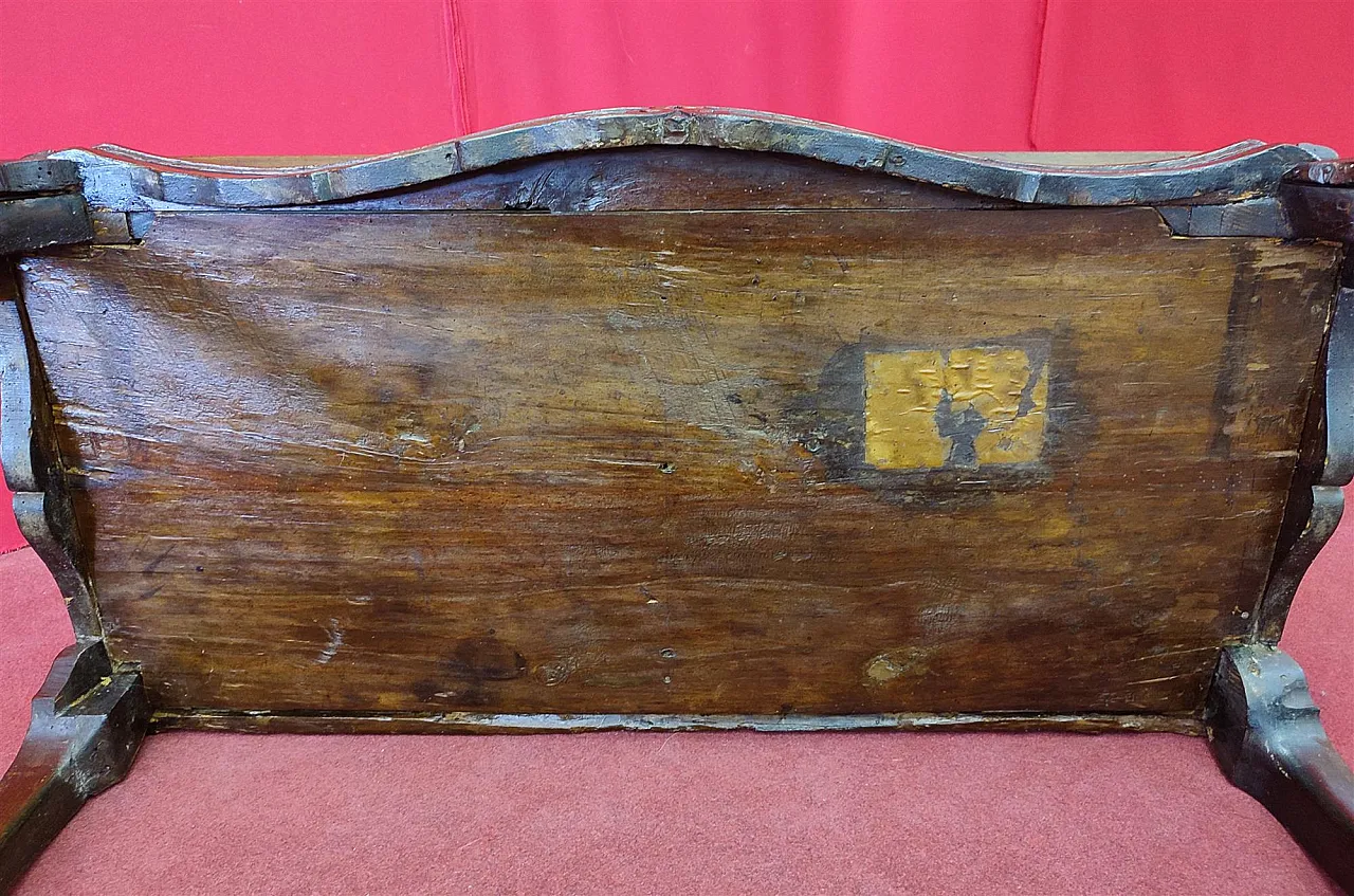 Walnut drop-leaf writing desk, 18th century 8