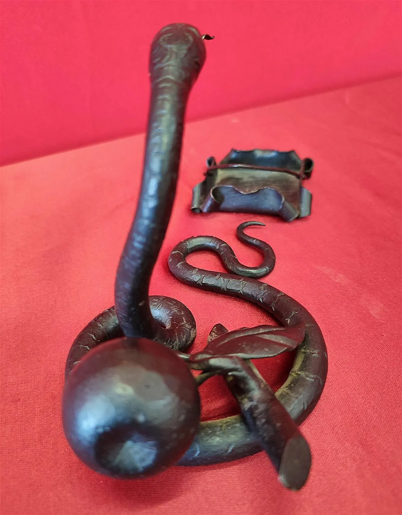 Wrought iron pocket watch holder, 20th century 7