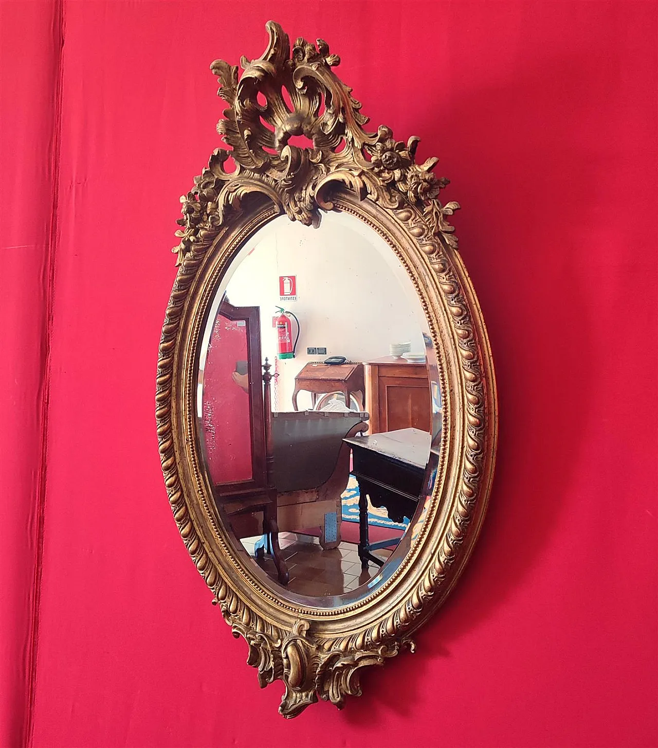 Specchiera ovale in gesso dorato con cimasa, '800 10