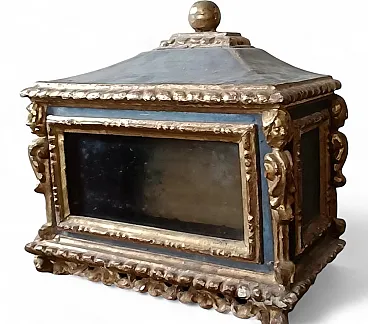 Reliquiario o urna funeraria in legno, '500