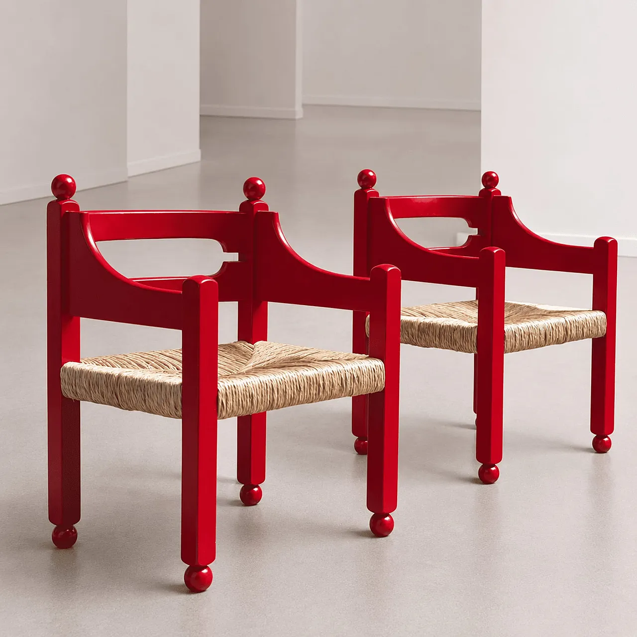 Coppia di poltrone  in legno rosso e paglia, anni ’60 10