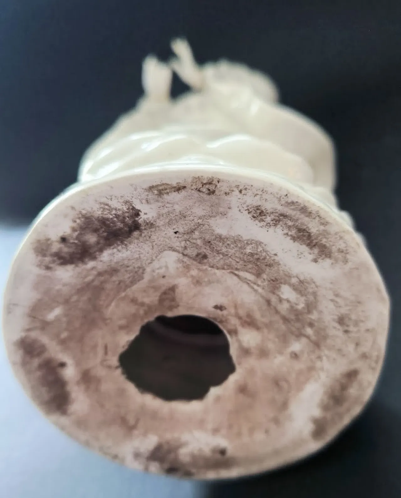 Figurina di Guanyin in porcellana Blanc de Chine, '800 12
