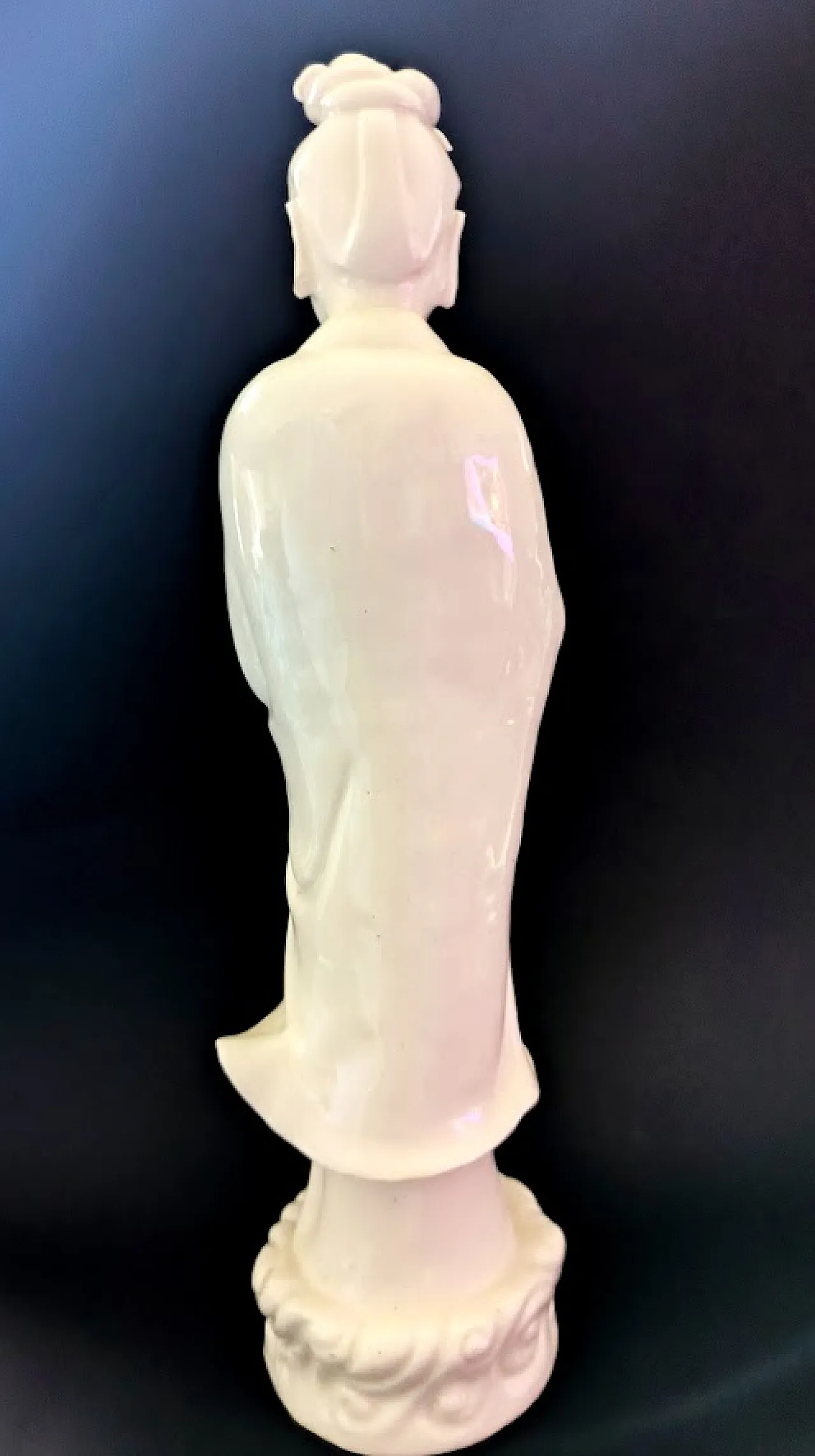 Figurina di Guanyin in porcellana Blanc de Chine, '800 15