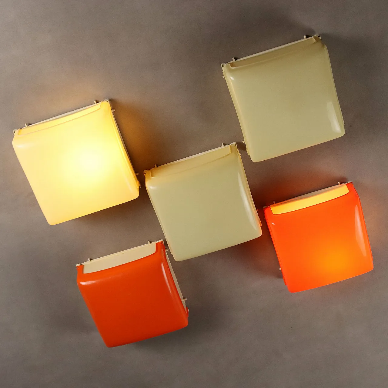 5 Artemide Knosso lamps, 20th century 3