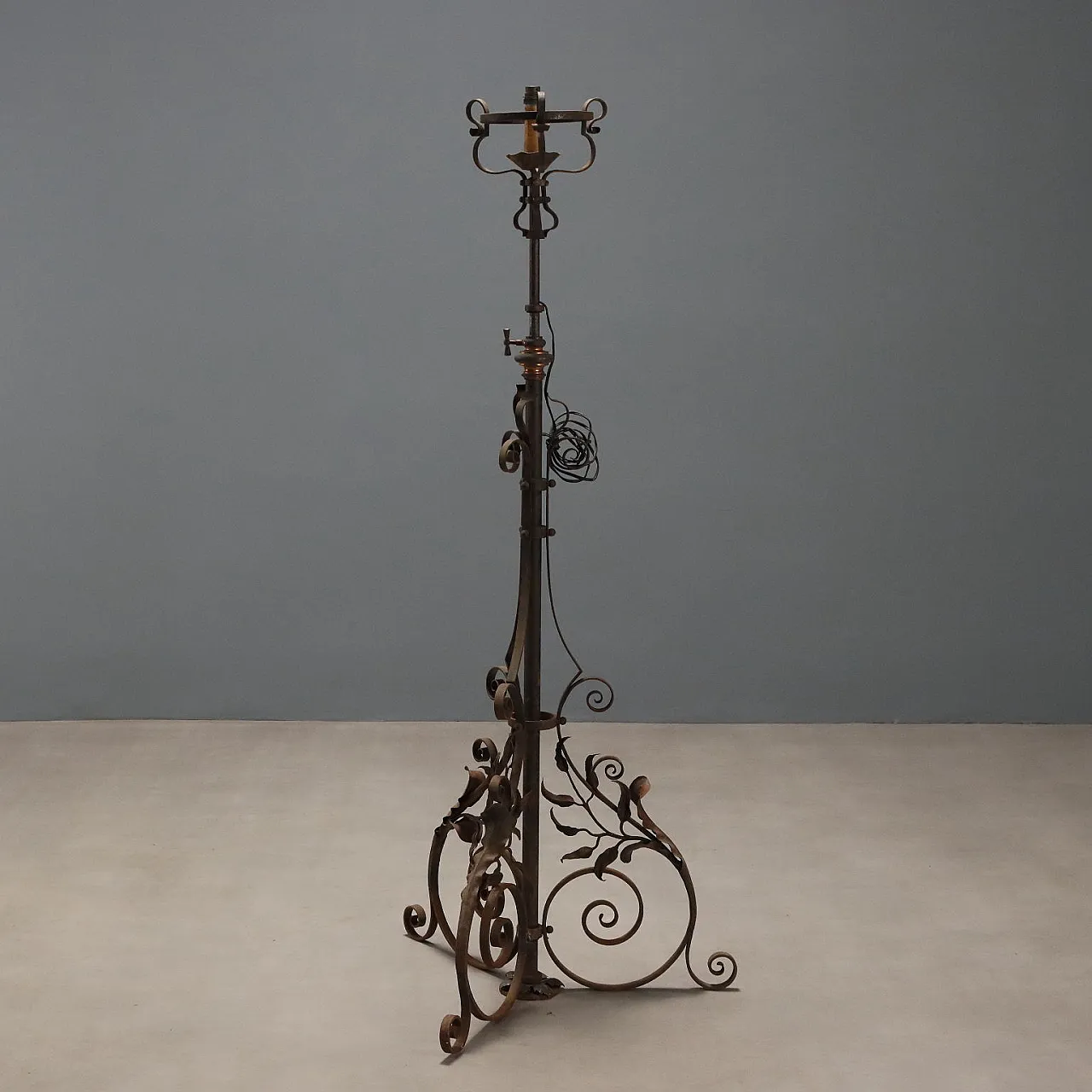 Wrought iron torch holder, 19th century 1