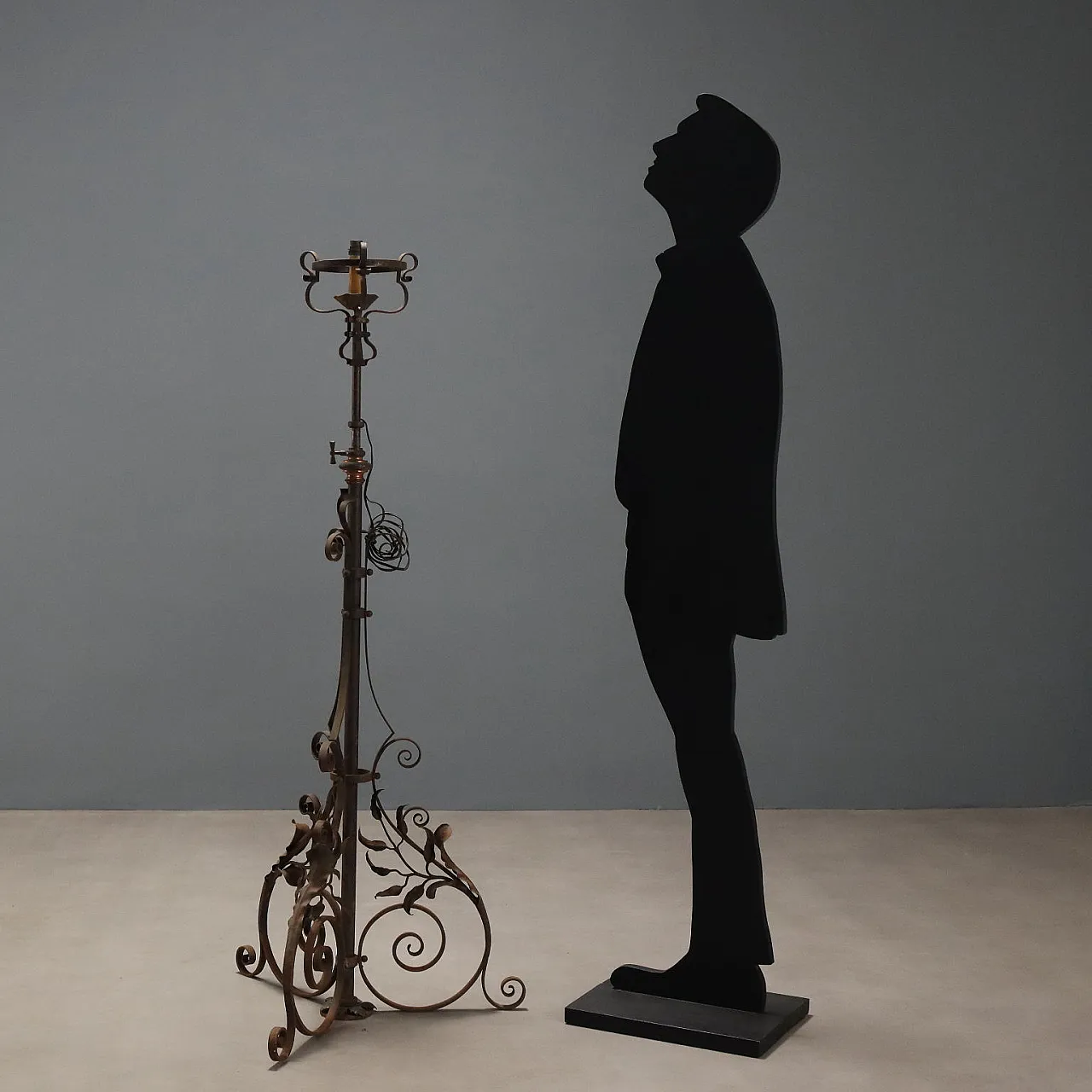 Wrought iron torch holder, 19th century 2