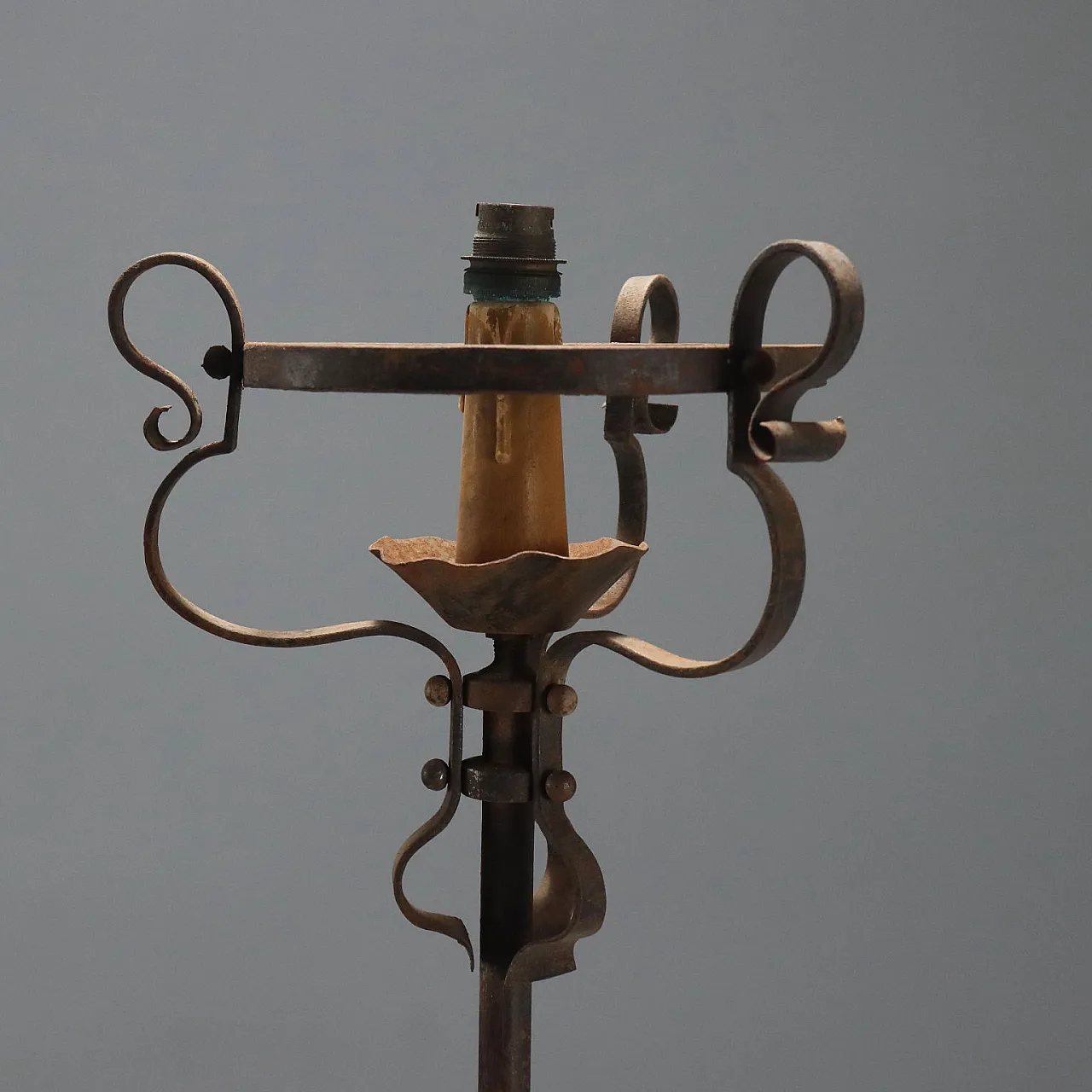 Wrought iron torch holder, 19th century 3