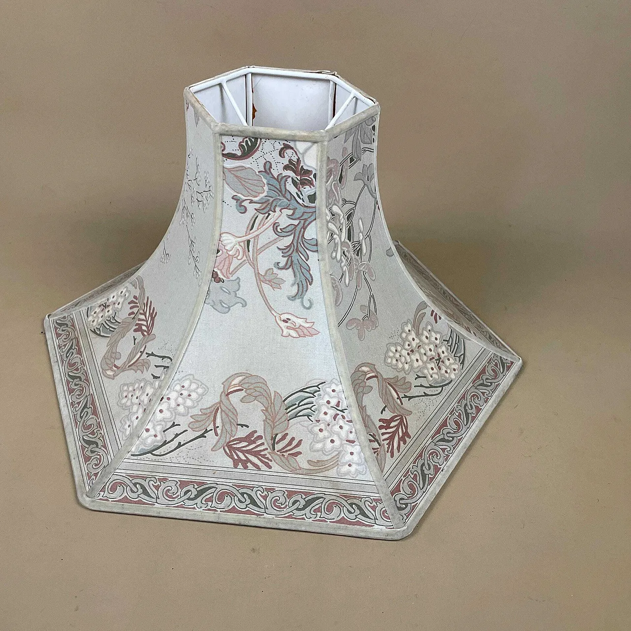 Lampada da terra modello impero chiaro paralume rosa ornato 5