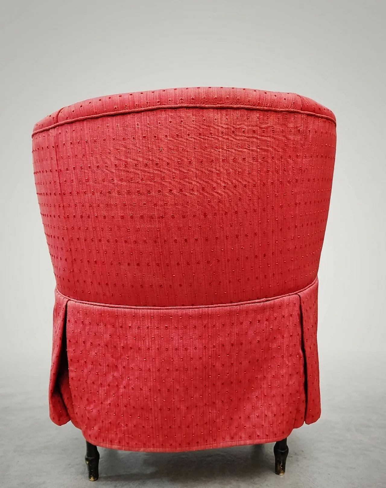 Poltrona con schienale a botte rossa, anni '50 3