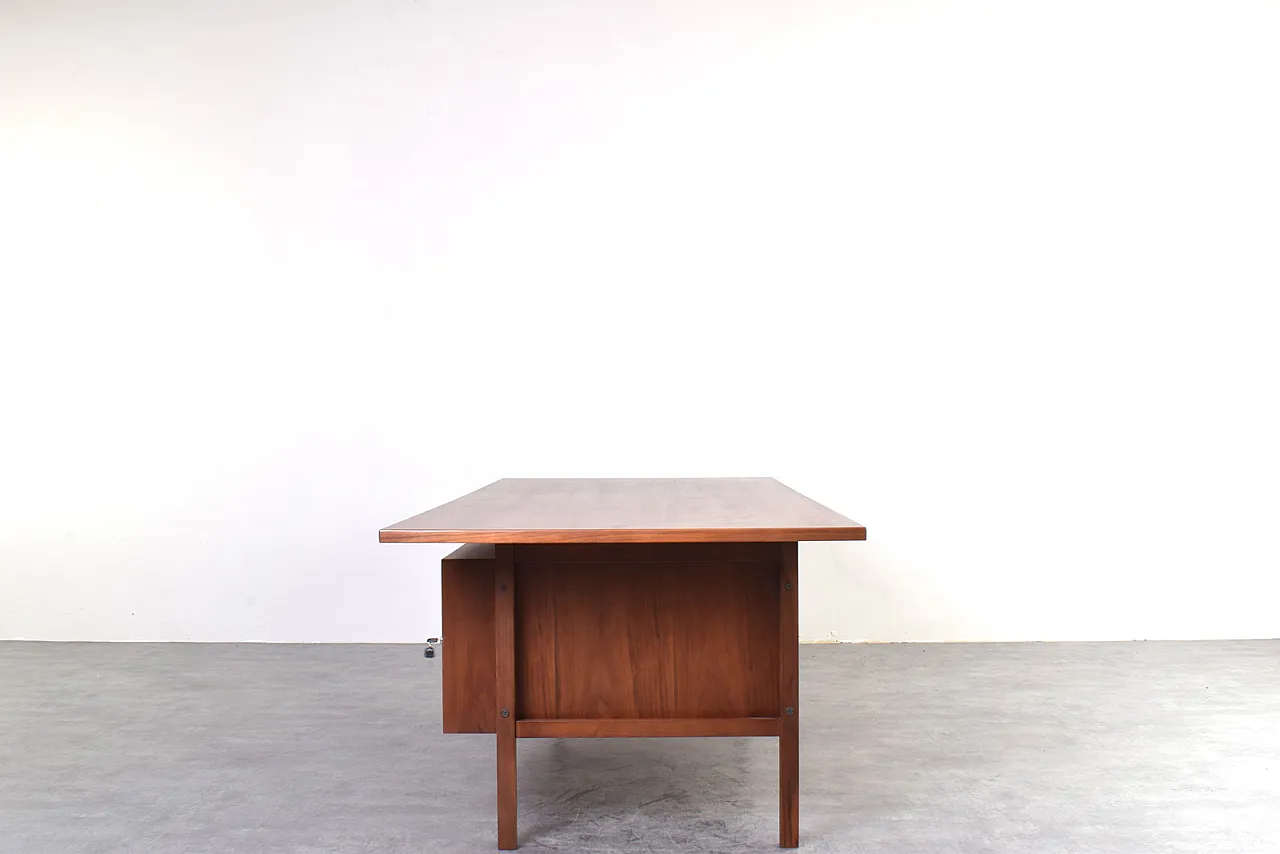 Mid-Century Large American Walnut Executive Desk 3