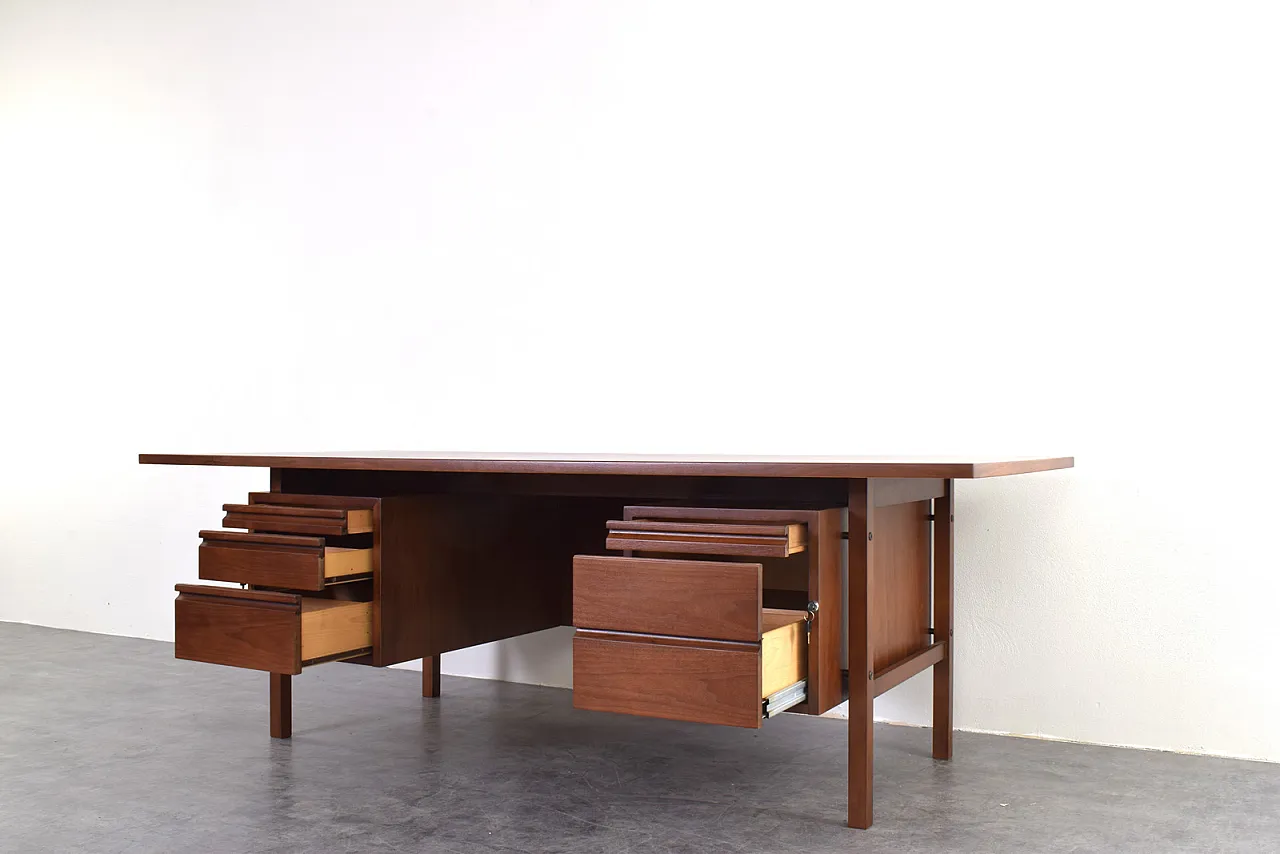 Mid-Century Large American Walnut Executive Desk 8