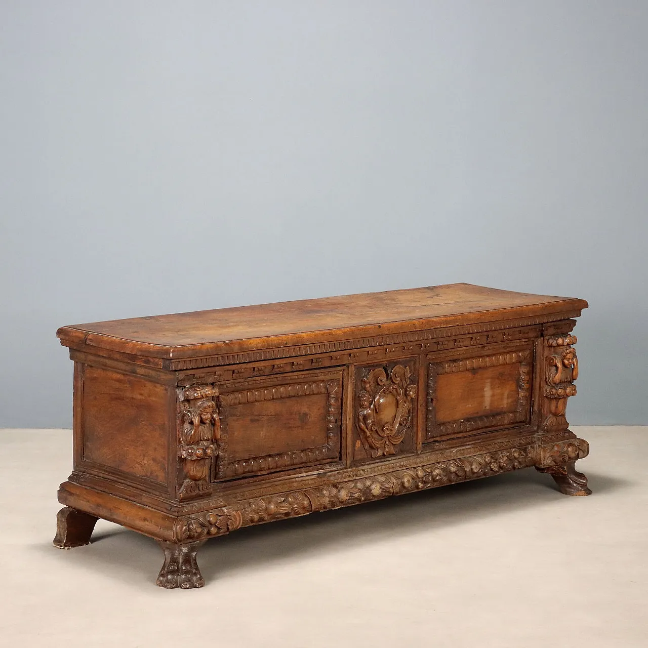 Baroque walnut chest, early 17th century 1