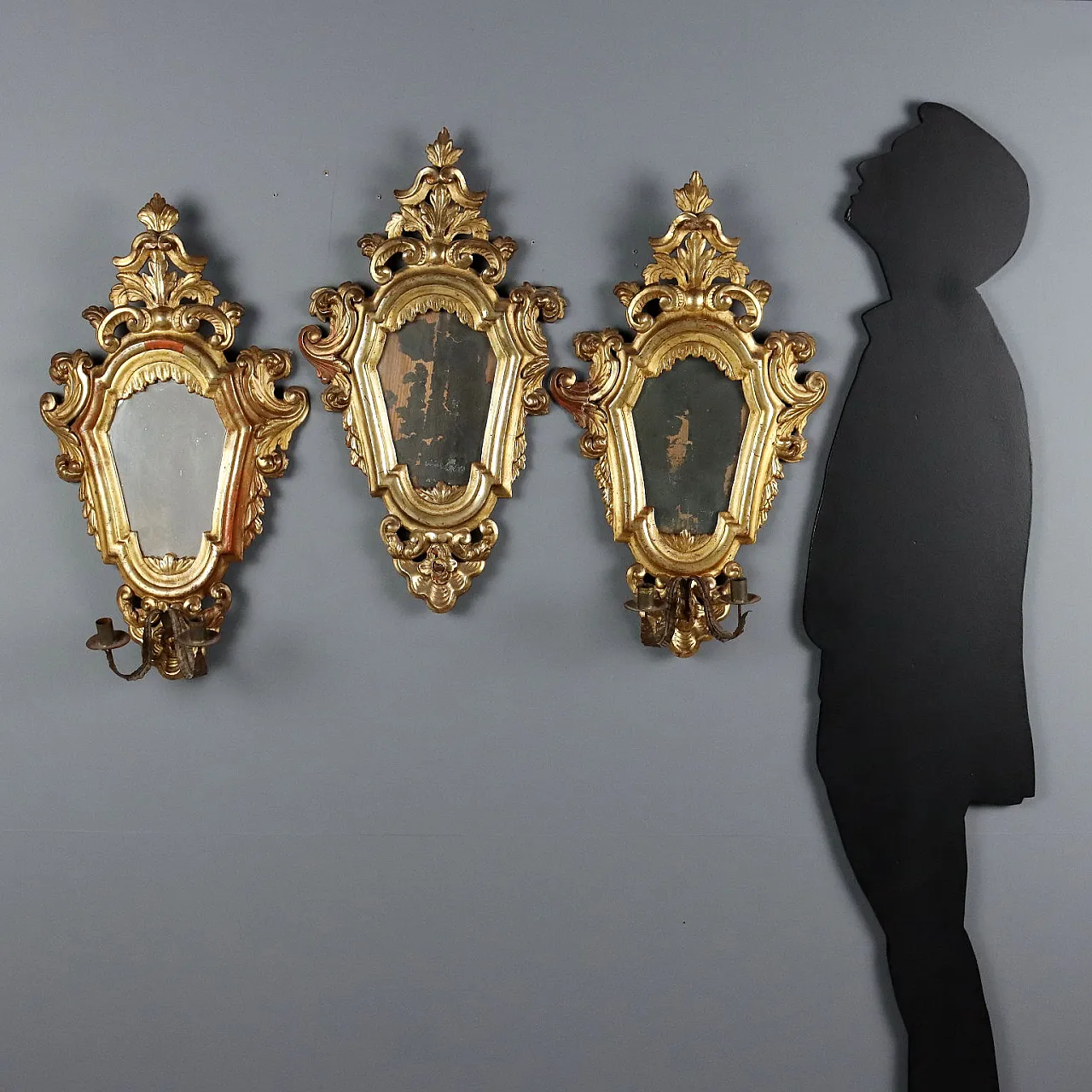 3 Fans in carved and mecca-gilded wood, 18th century 2