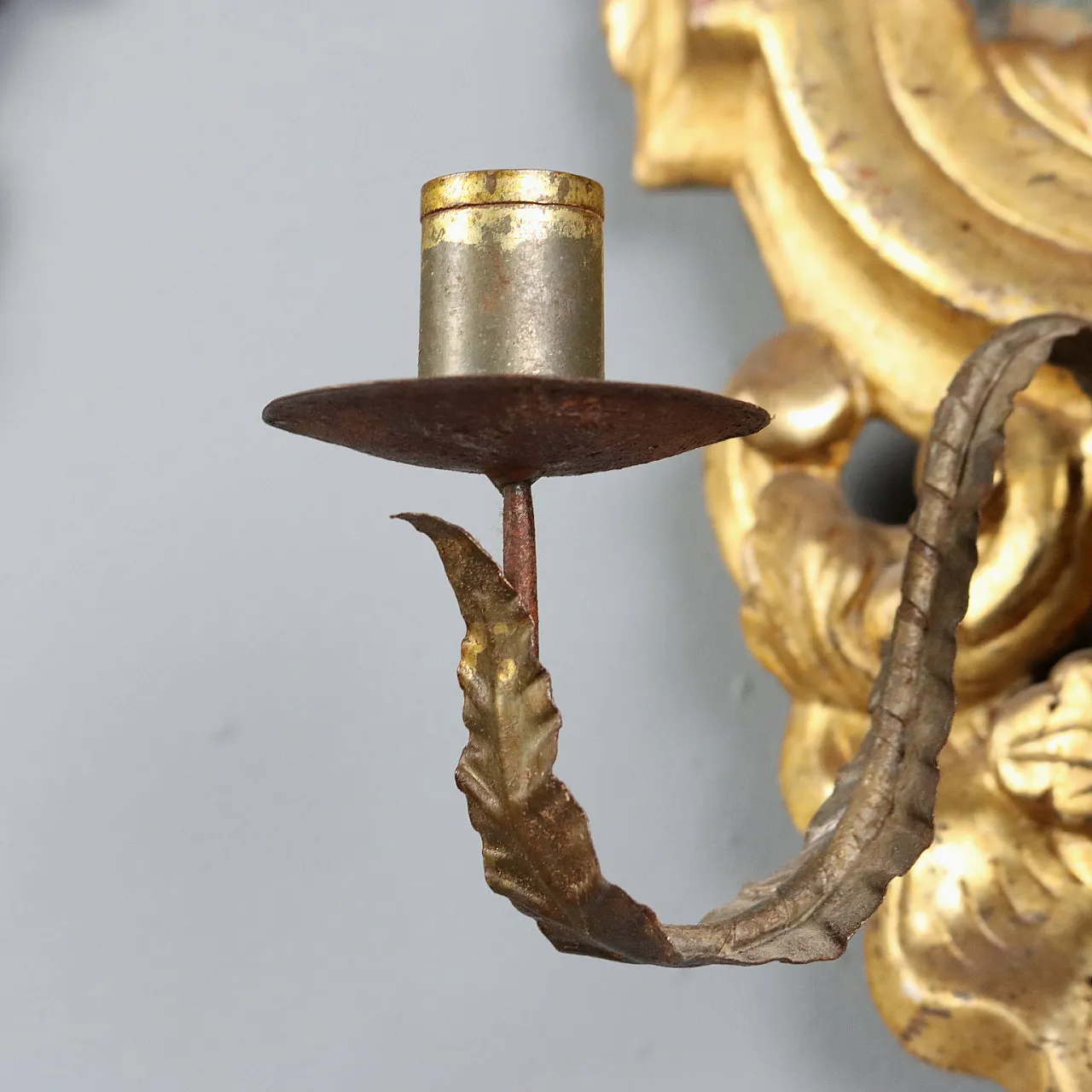 3 Fans in carved and mecca-gilded wood, 18th century 10