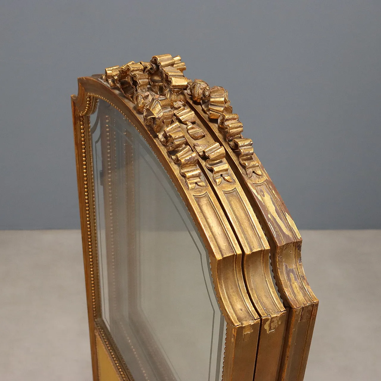 Golden wood screen, late 19th century 10