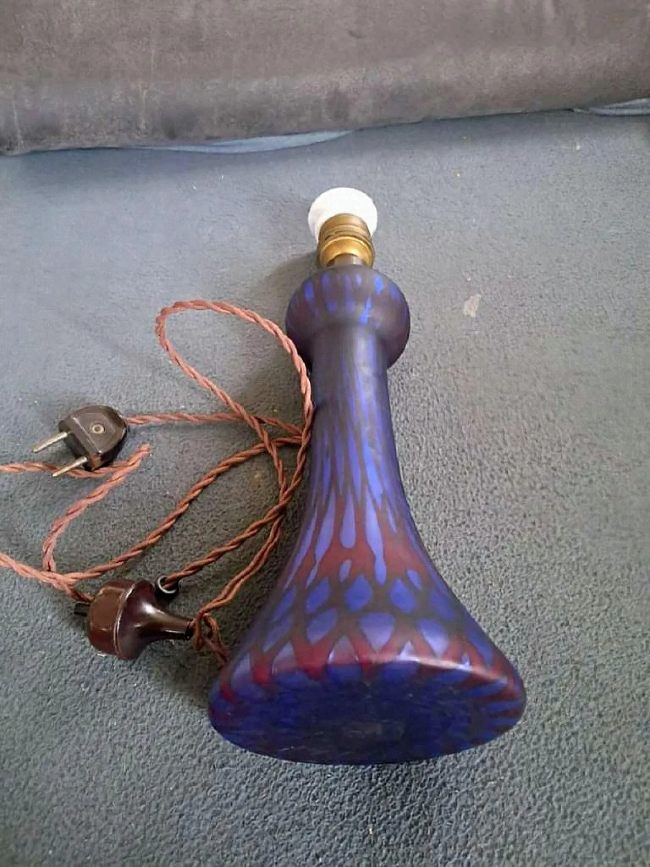 Lampada iridescente con pavone in stile Art Nouveau - Loetz Witwe, inizio XX secolo 3