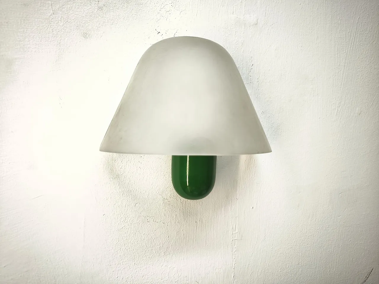 Lampada da parete verde di VeArt, anni '80 2