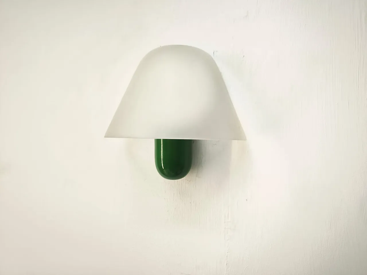 Lampada da parete verde di VeArt, anni '80 4