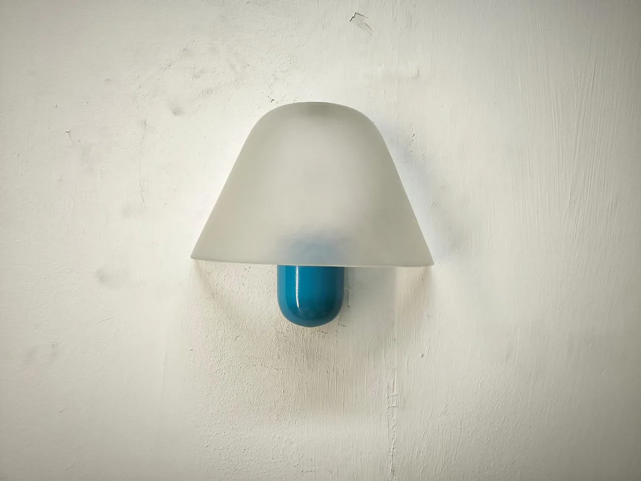Lampada da parete azzurra di Veart, anni '80 1