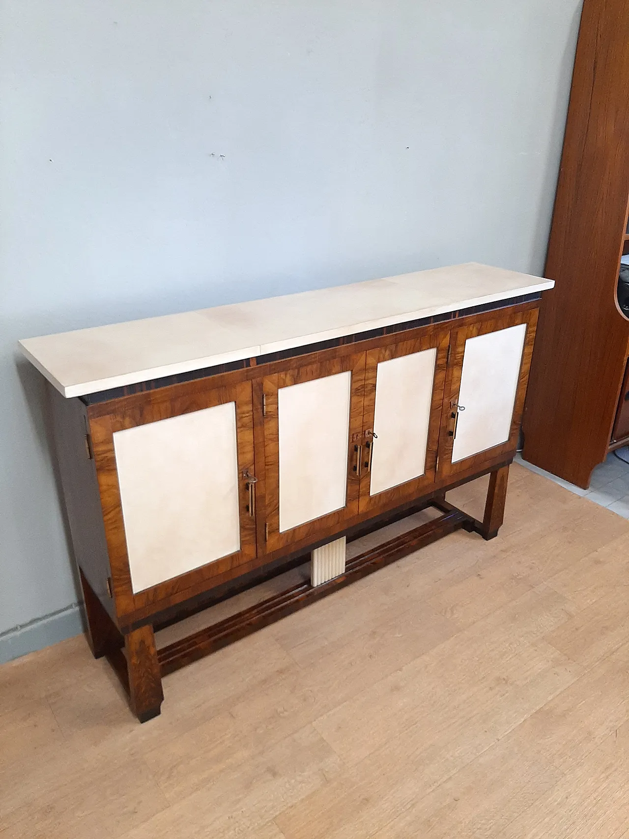 Credenza mobile alto art deco in radica di noce,ebano e pergamena 1940 3