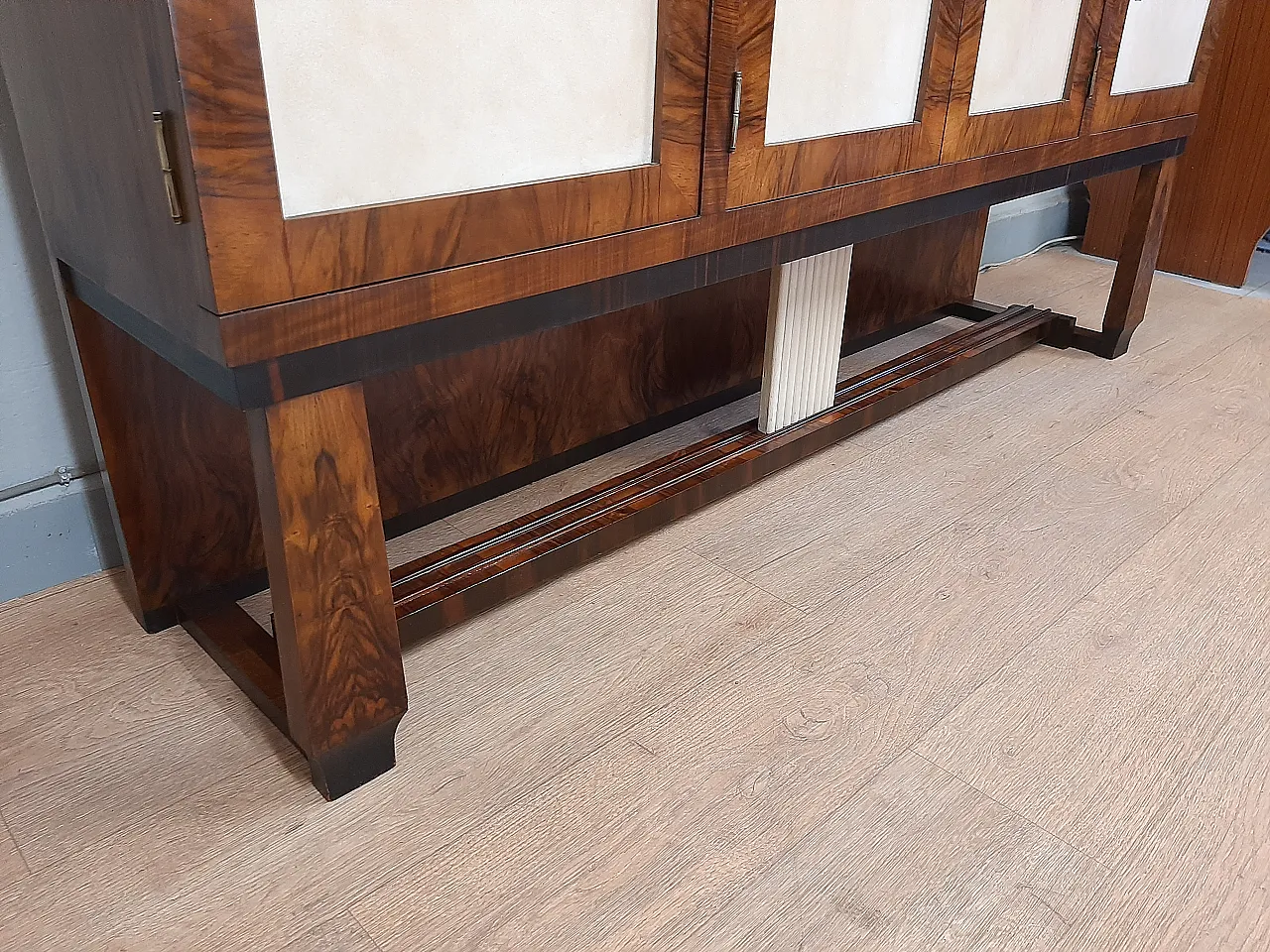 Credenza mobile alto art deco in radica di noce,ebano e pergamena 1940 10