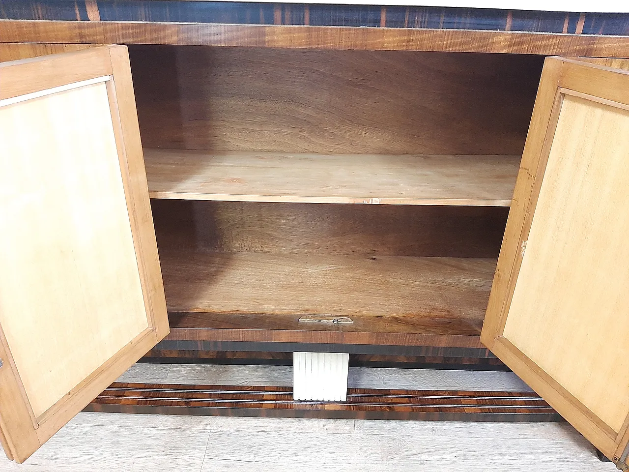 Credenza mobile alto art deco in radica di noce,ebano e pergamena 1940 11