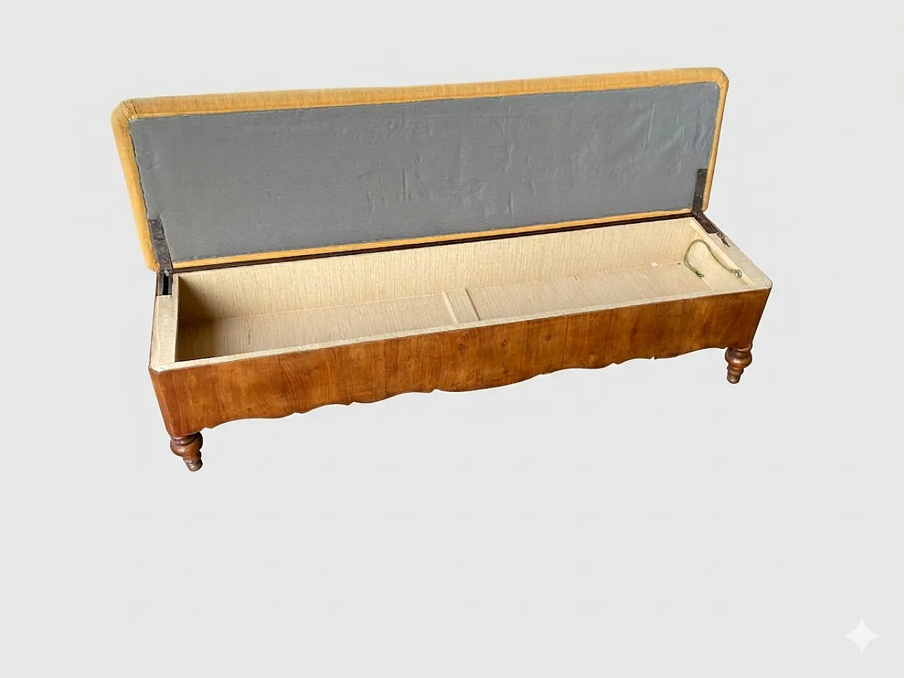 Chest in walnut wood, velvet padding from the second half of the 19th century 1