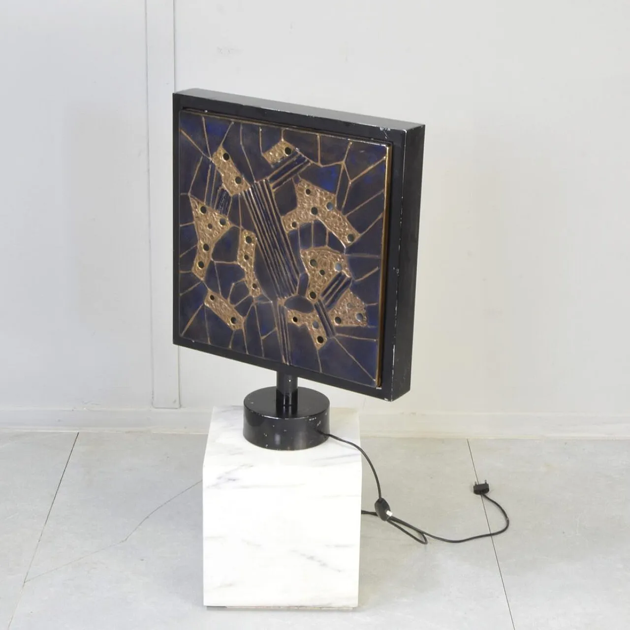Sculptural table lamp by Valdelsa, 1970s 4