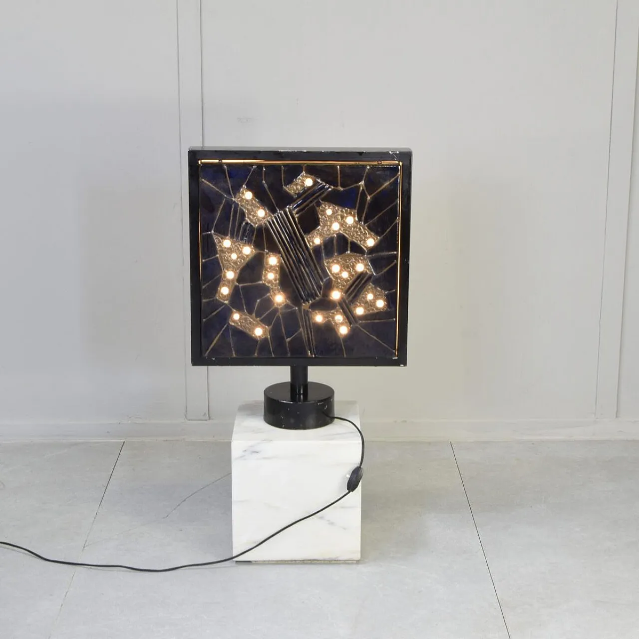 Sculptural table lamp by Valdelsa, 1970s 7