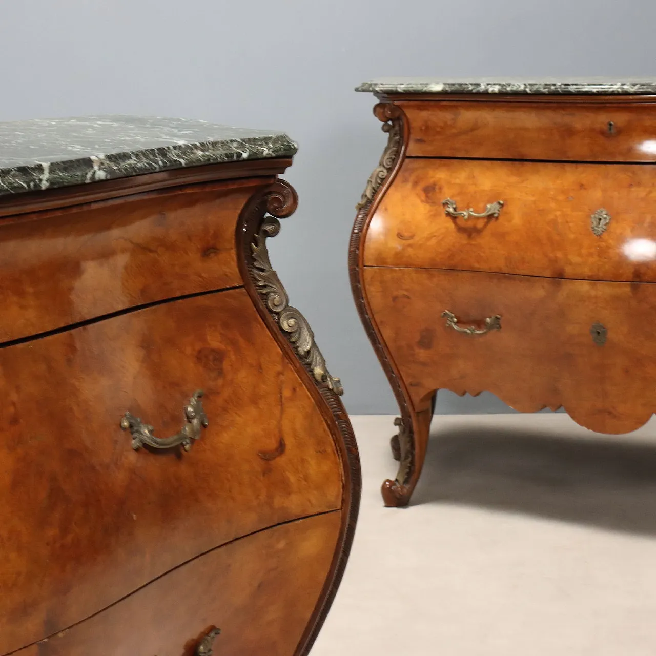 Pair of style dressers, 19th century 4