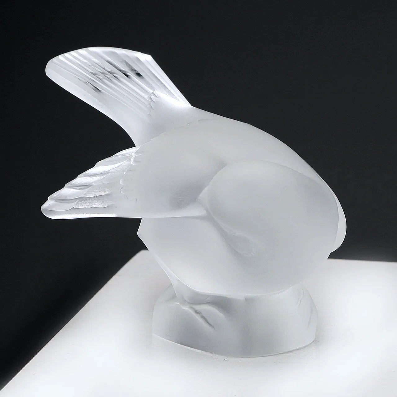 Bird in satin crystal, Manufacture Lalique, 20th century 3