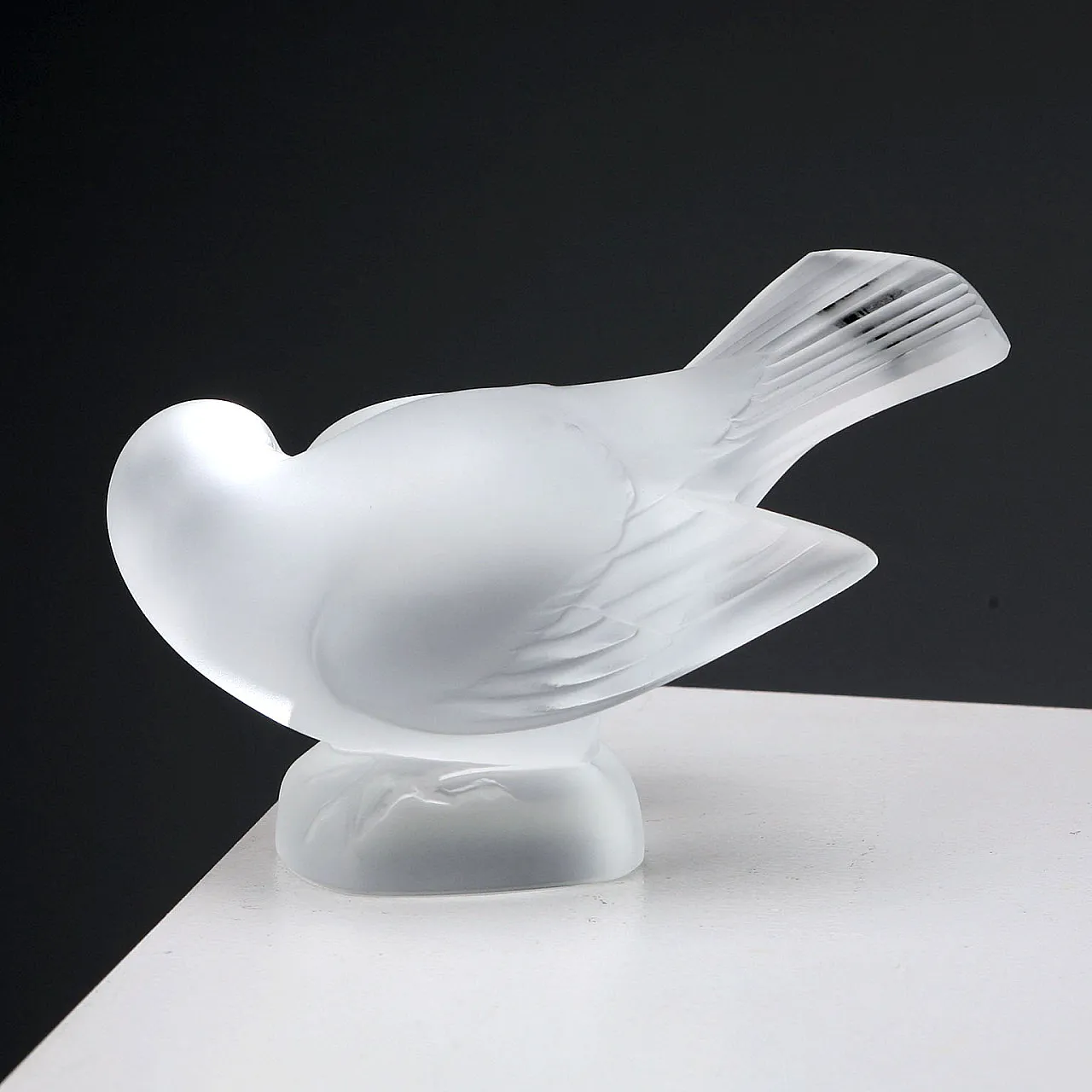 Bird in satin crystal, Manufacture Lalique, 20th century 4