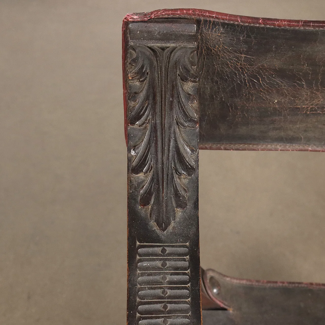 Dantesque carved walnut chair with leather seat and back, 19th century 6