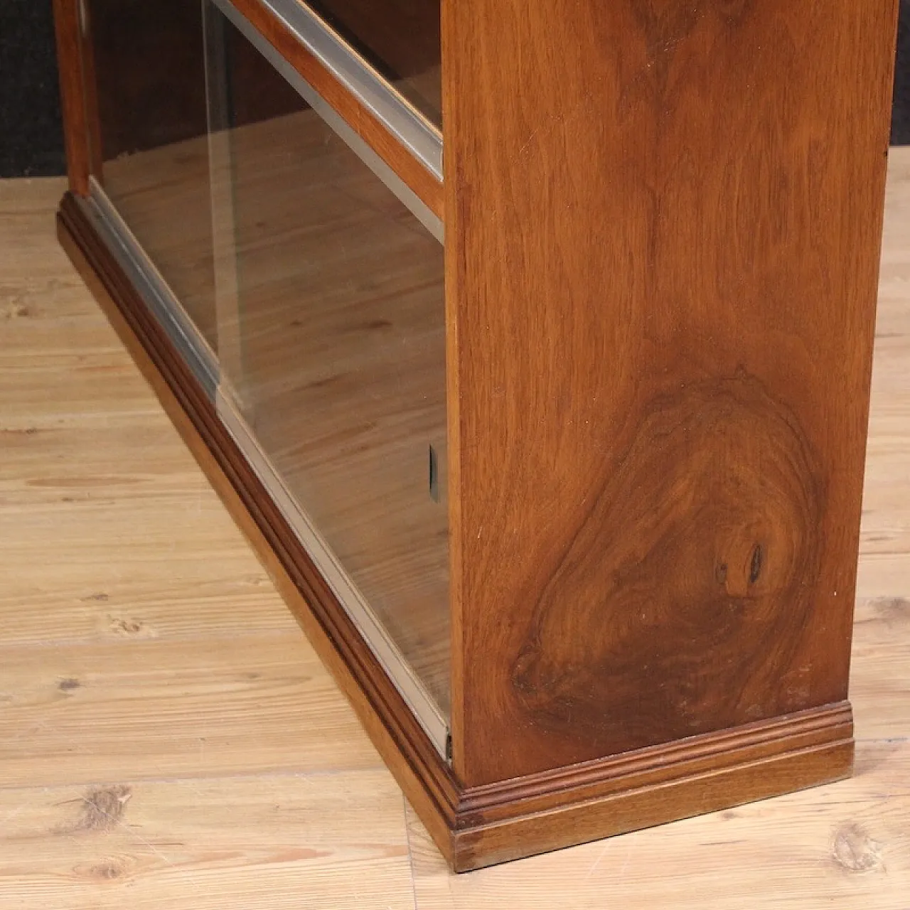 Italian design bookcase with glass doors, 1970s 6