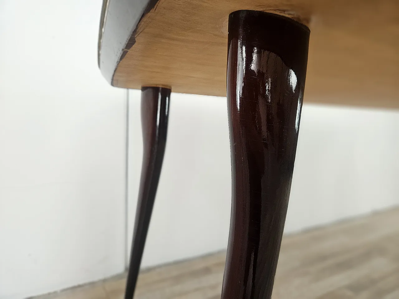 Tavolo da pranzo Mid Century in mogano con piano in vetro verdeacqua 14