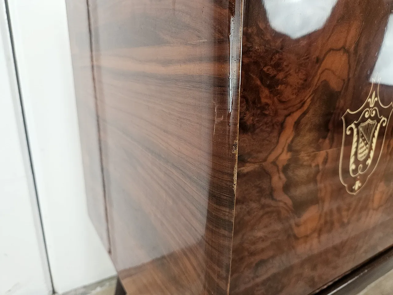 Credenza Mid-Century anni ’50 in mogano con vetro verde acqua 9
