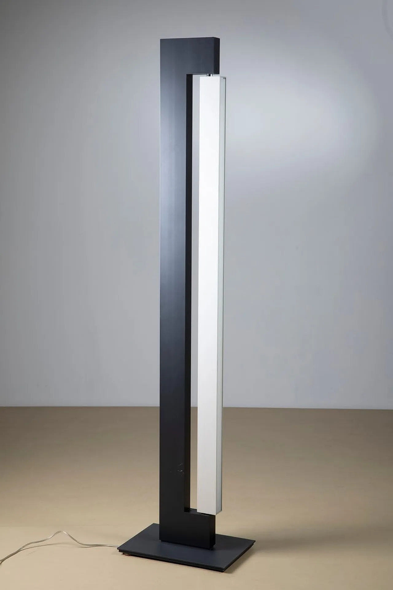 Lampada da terra Ara di Nemo, anni 2000 1