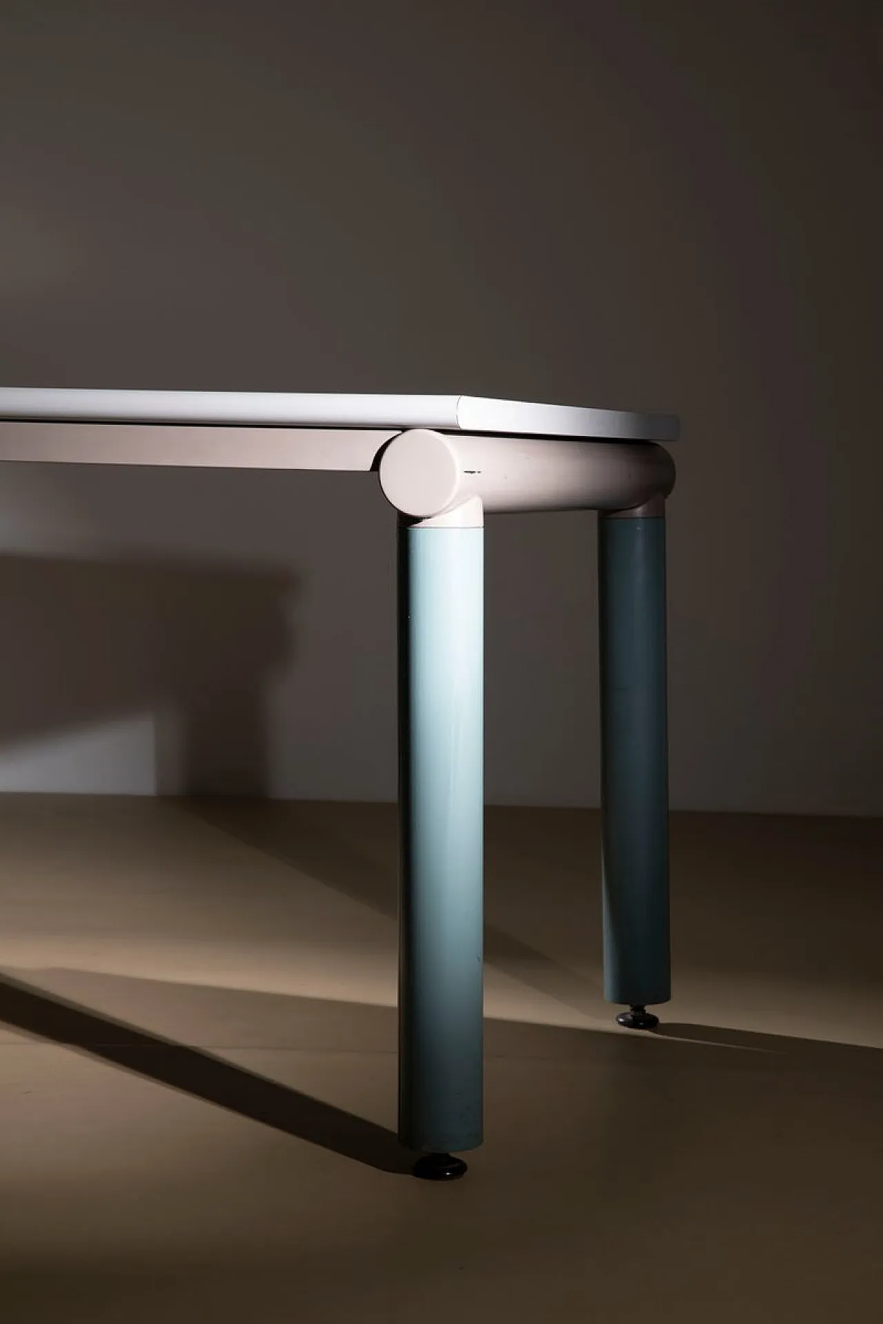 Icarus table by E. Sottsass and M. De Lucchi for Olivetti, 1980s 4