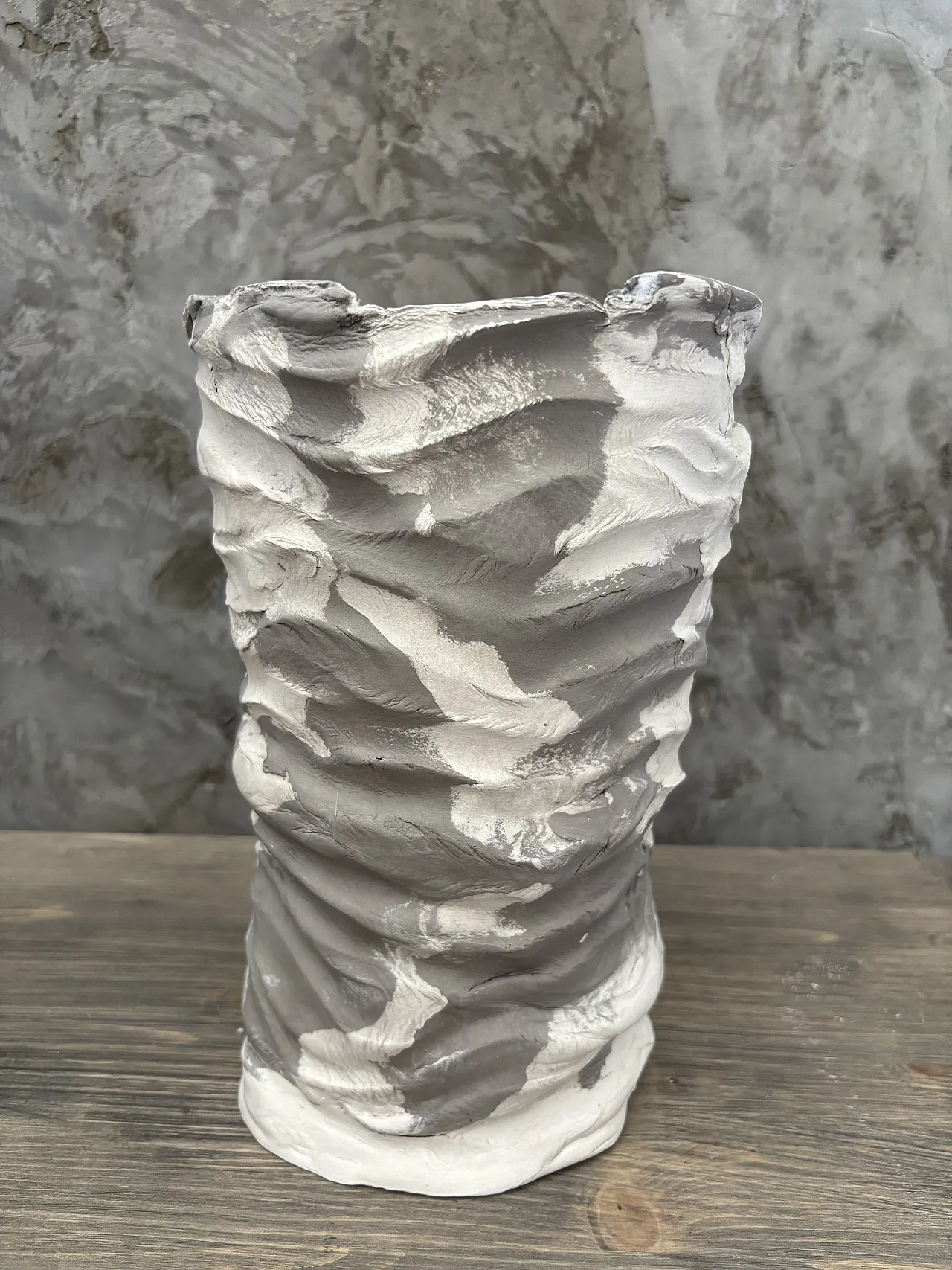 Two-tone sculptural vase Mineral fault by Alessandra Angoli, 2000s 2
