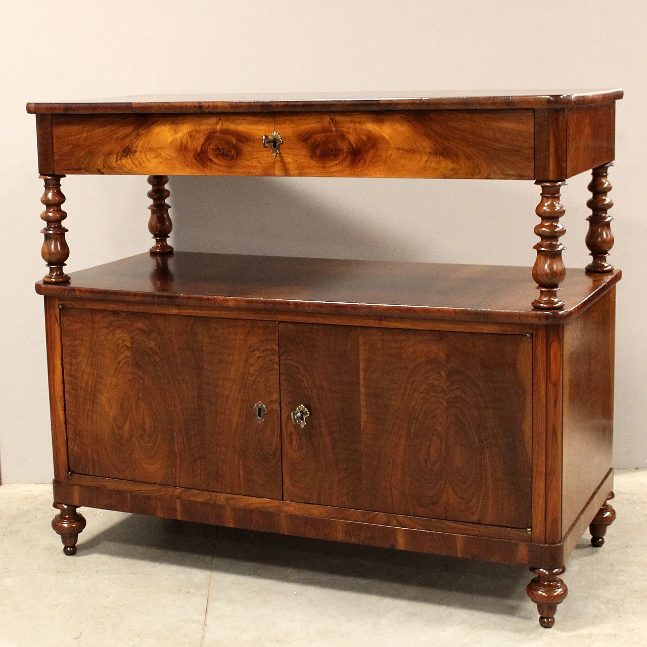Credenza Luigi Filippo in noce, '800 1