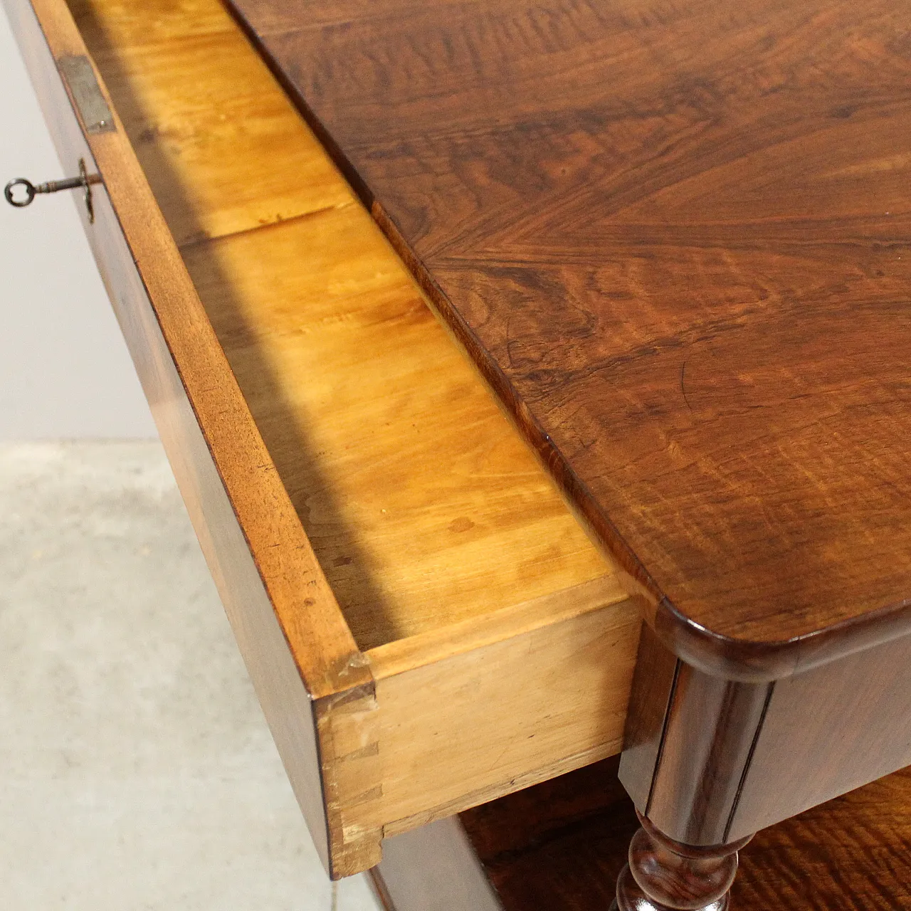 Credenza Luigi Filippo in noce, '800 13