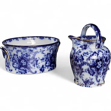 Jug with flow blue bowl in porcelain, 19th century