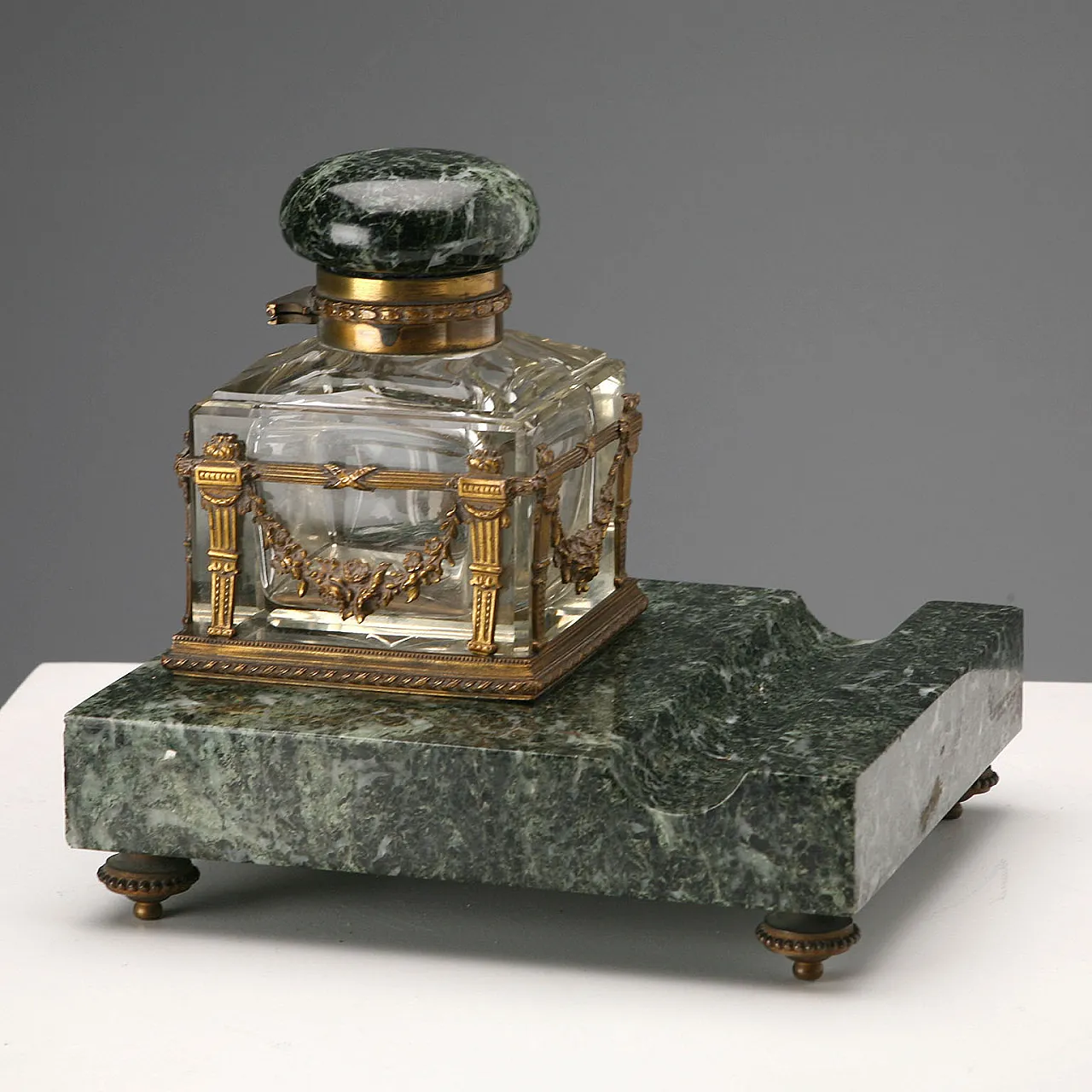Green marble inkwell, 19th century 1