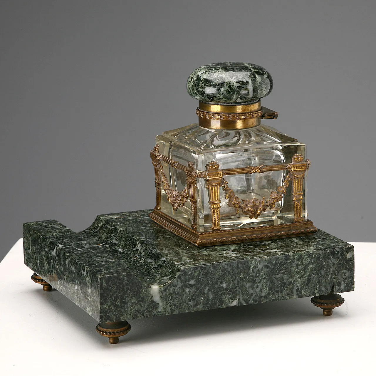 Green marble inkwell, 19th century 3