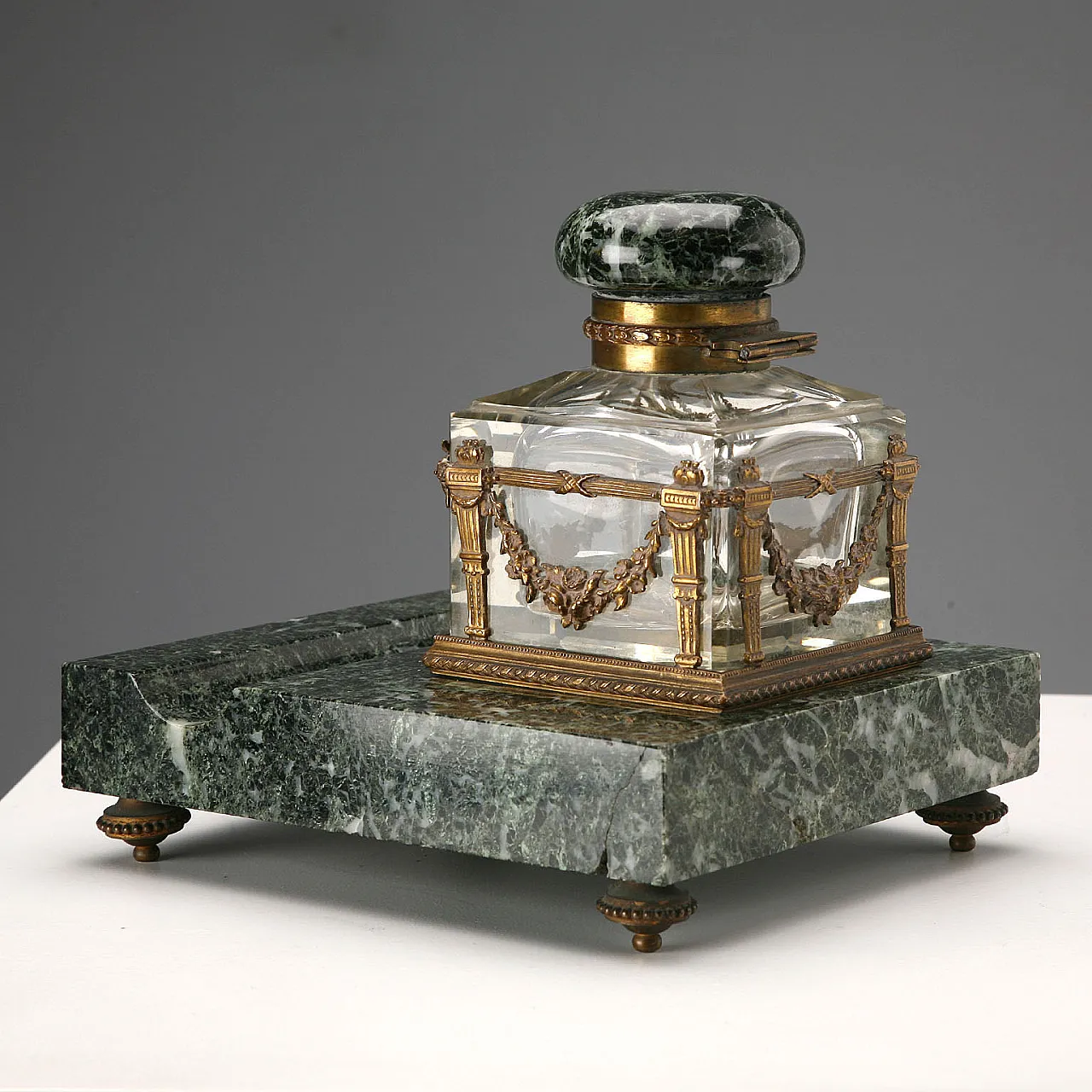 Green marble inkwell, 19th century 6