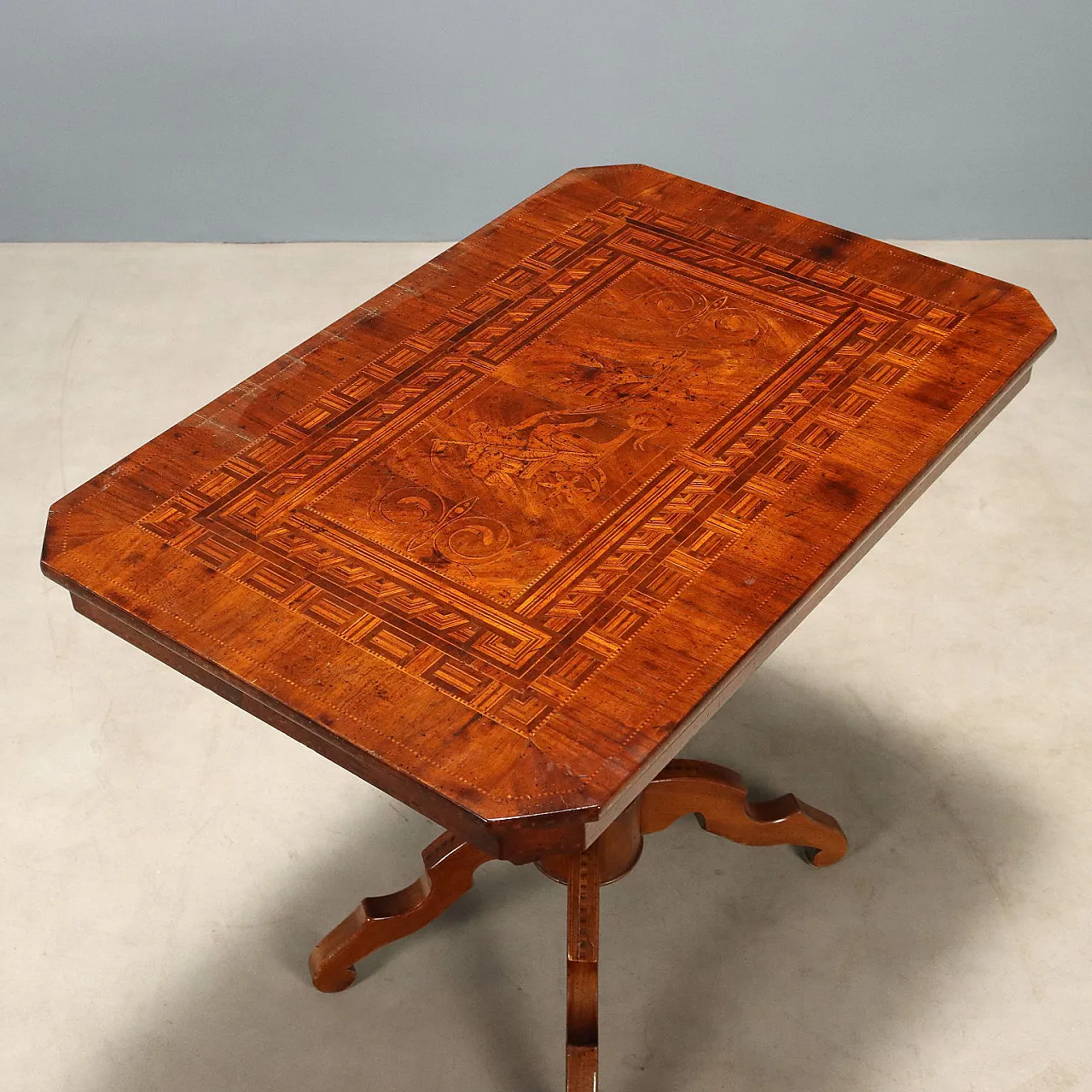Walnut center table, 20th century 8