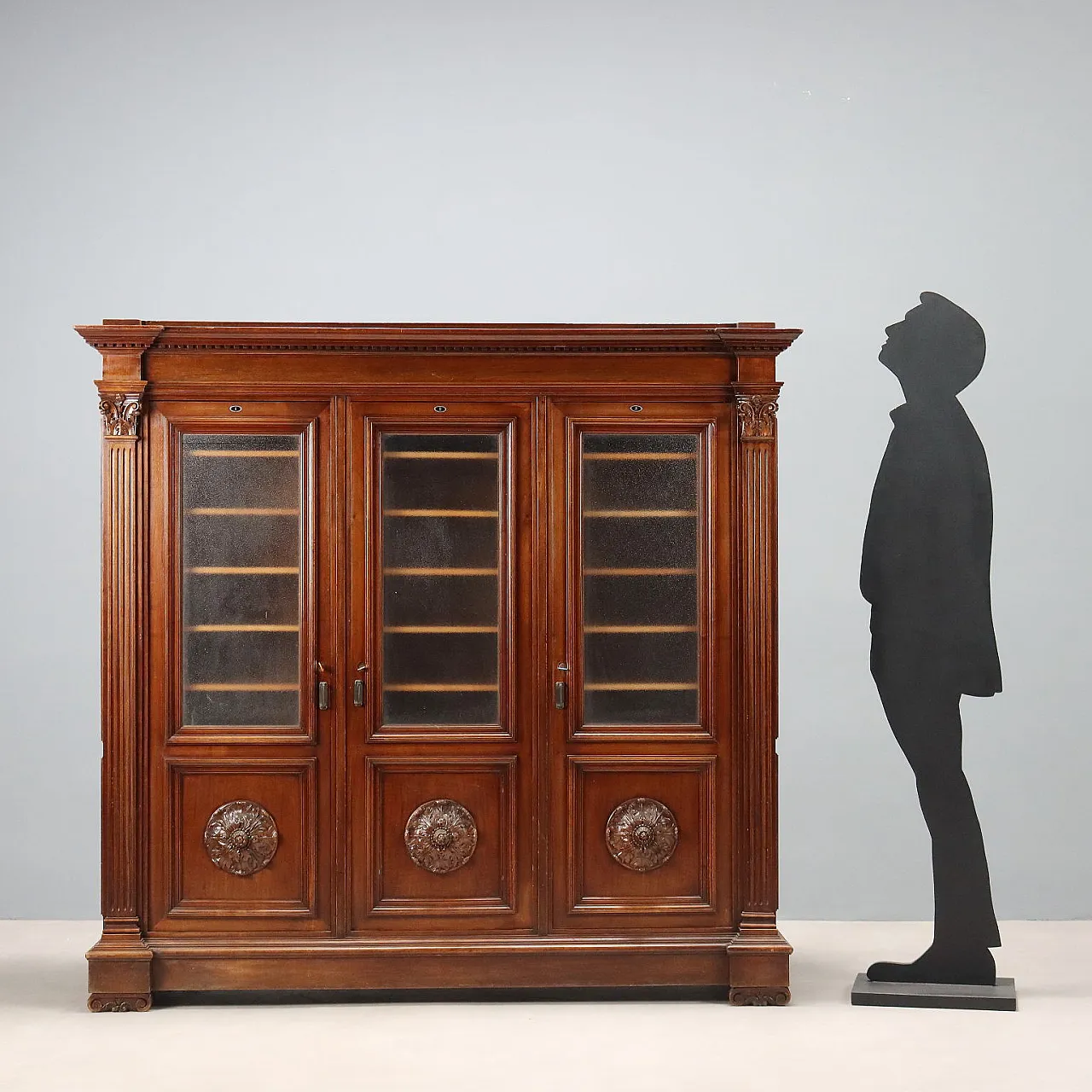 Neo-Renaissance style bookcase, 20th century 2