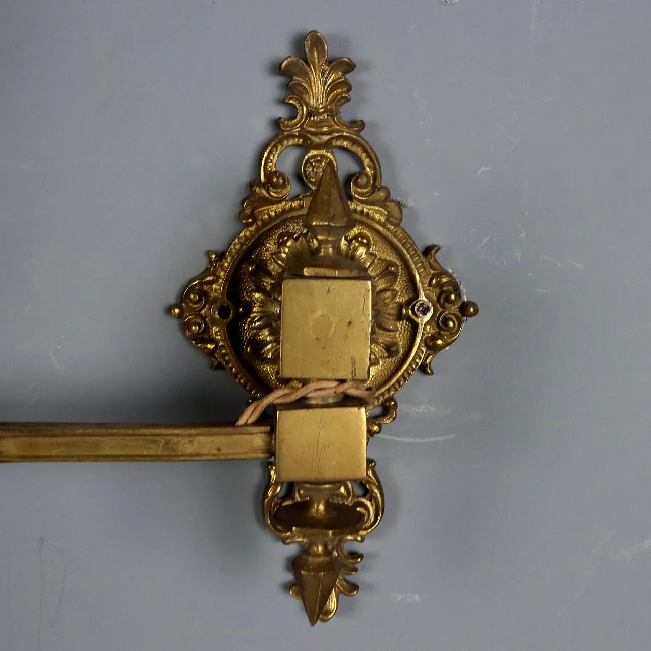 Pair of style appliques, 20th century 4