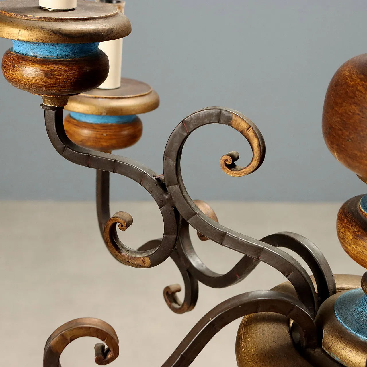 Painted wood chandelier, 20th century 7